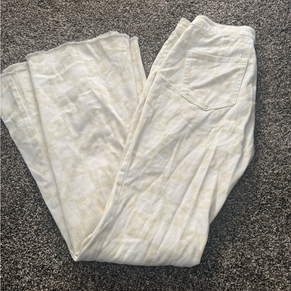 Elegant Cream Flare Jeans